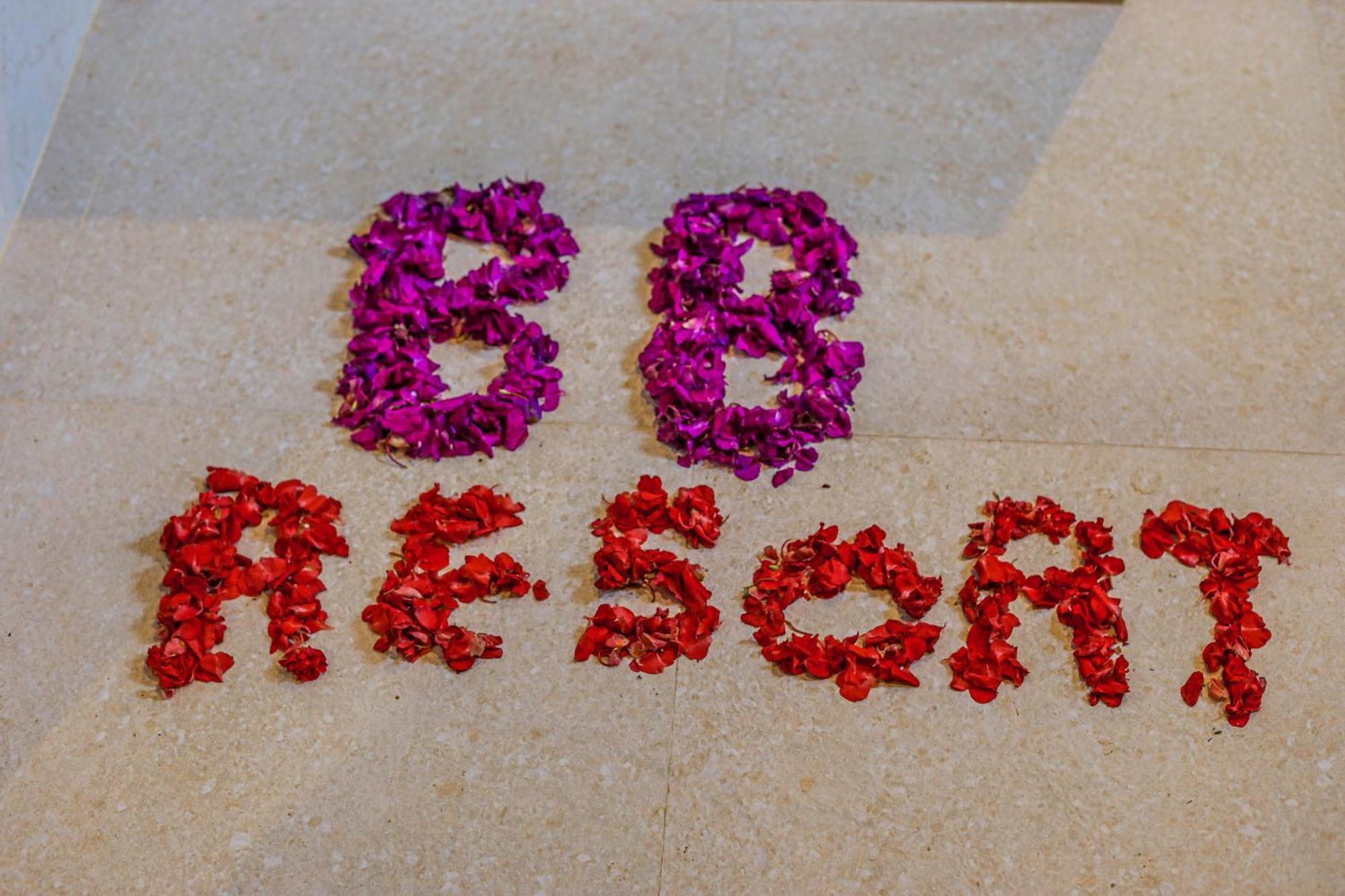 Bb Resort Villa And Spa Batumadeg Buitenkant foto