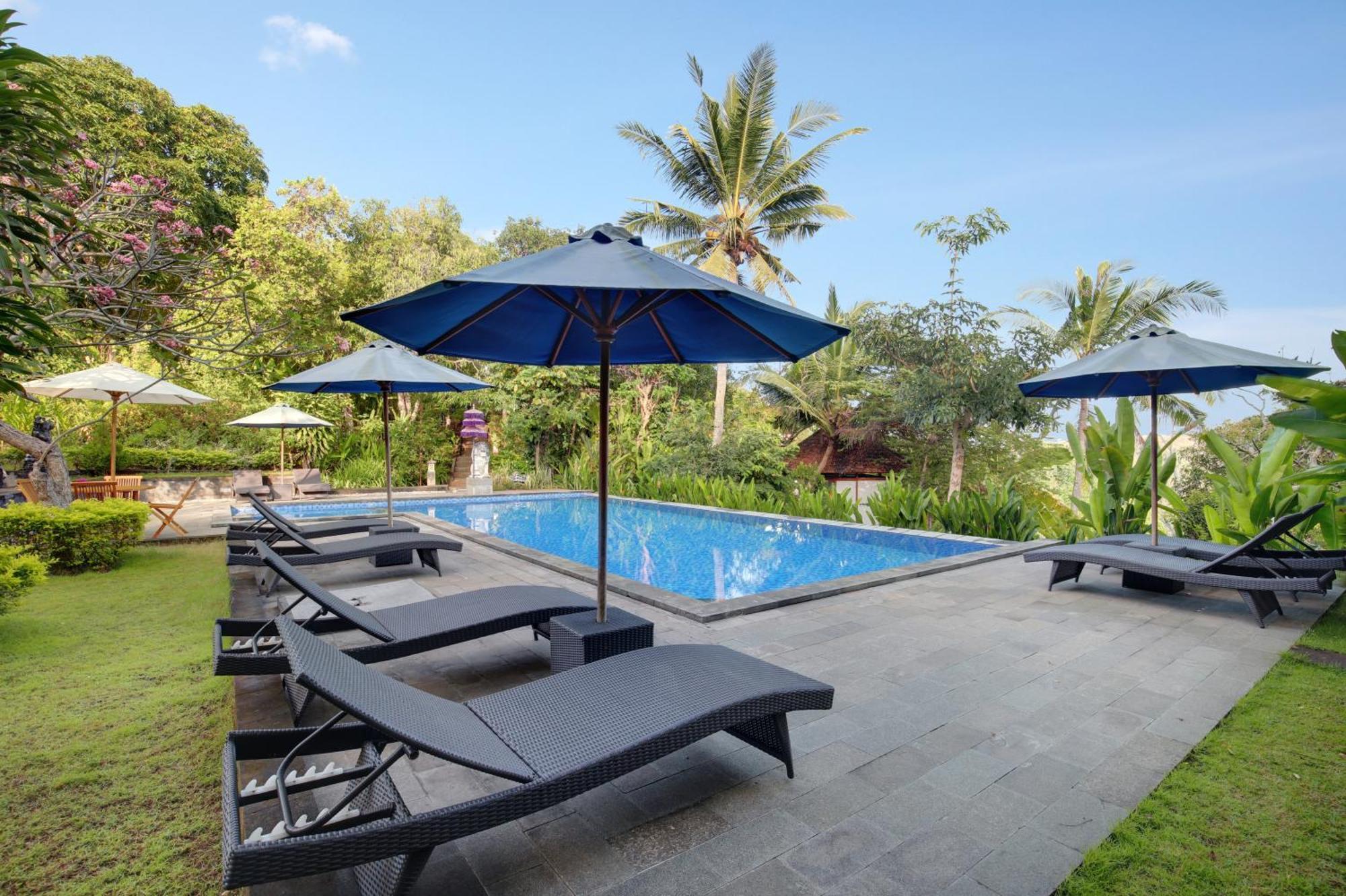Bb Resort Villa And Spa Batumadeg Buitenkant foto