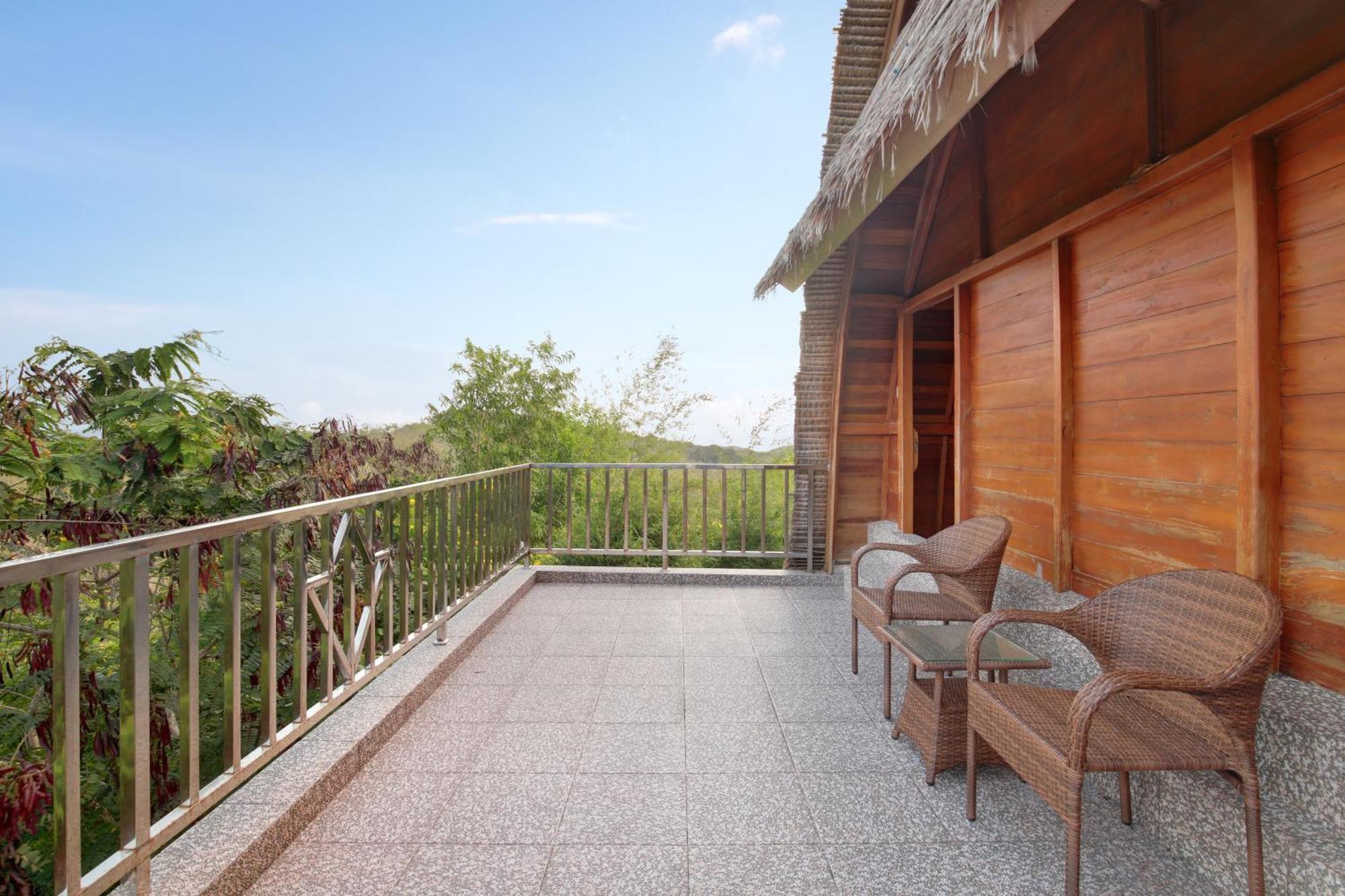 Bb Resort Villa And Spa Batumadeg Buitenkant foto